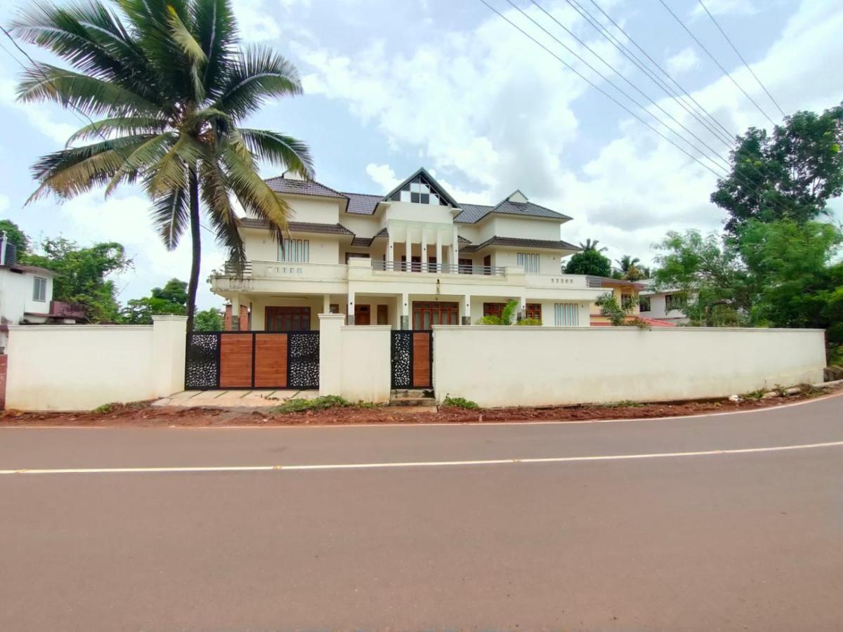 Nandhanam Holidays Cananor Exterior foto